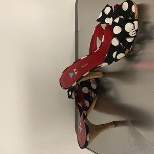 Danny black platform meal with cork base and black and white polkadots